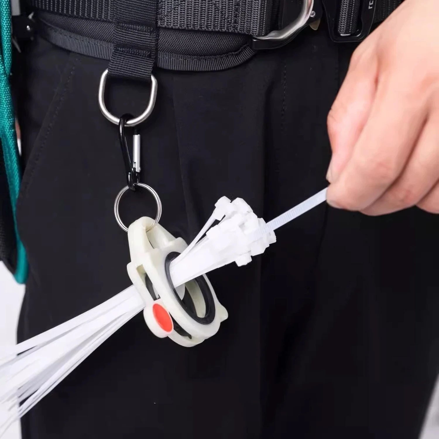 1/10pcs Portable Cable Tie Organizer with Keyring Fluorescent Storage Cable Tie Holders Square Rectangle Wiring Storage Buckle